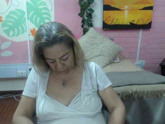 valeria-sexy webcam