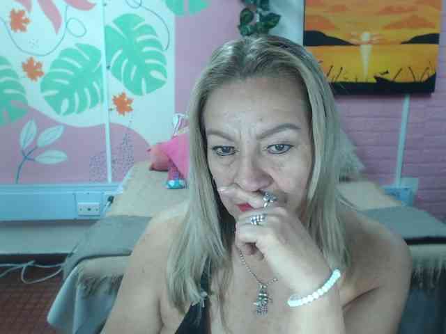valeria-sexy webcam