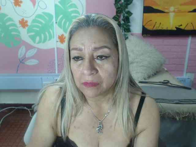 valeria-sexy