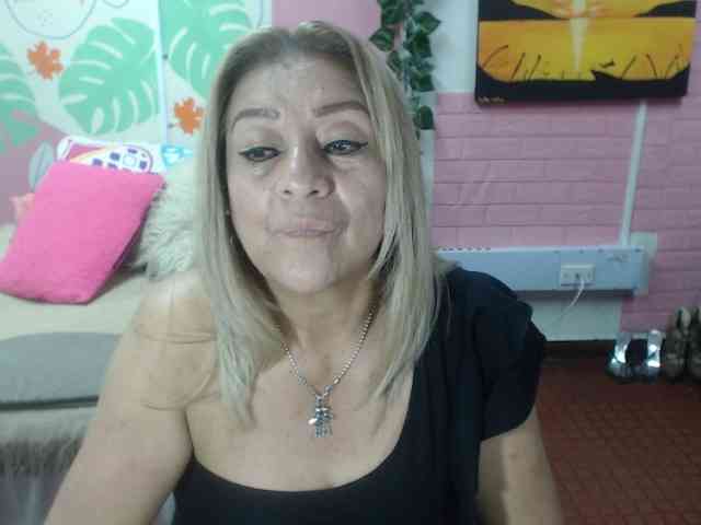 valeria-sexy valeria-sexy