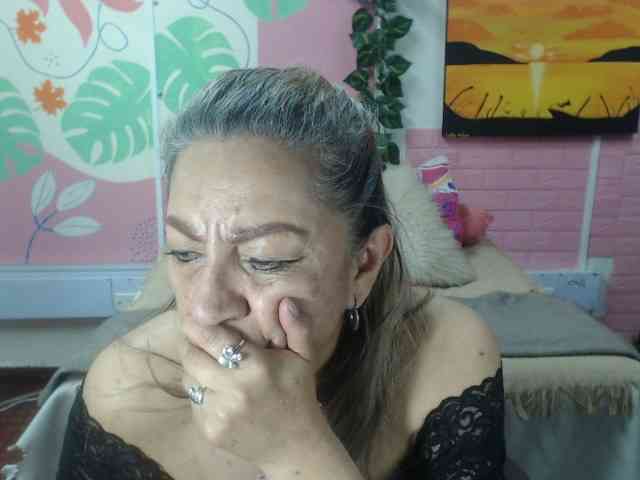 valeria-sexy valeria-sexy