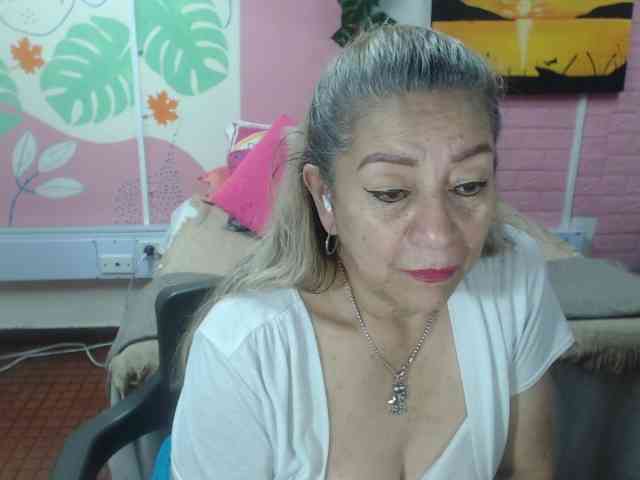 valeria-sexy