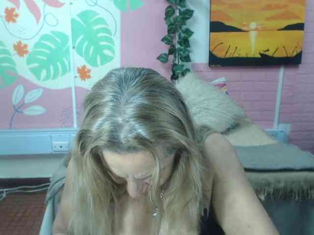 valeria-sexy webcam