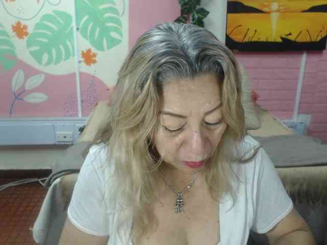 valeria-sexy