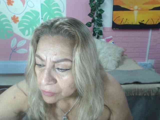 valeria-sexy valeria-sexy