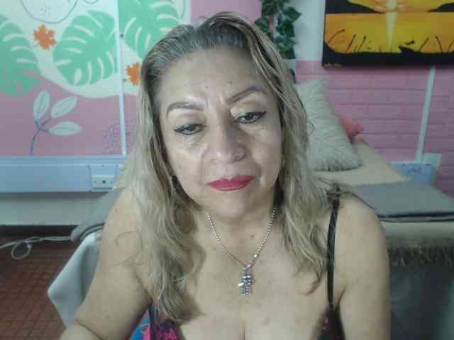 valeria-sexy valeria-sexy
