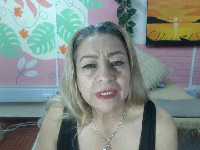 valeria-sexy valeria-sexy
