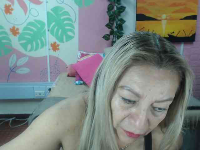 valeria-sexy webcam
