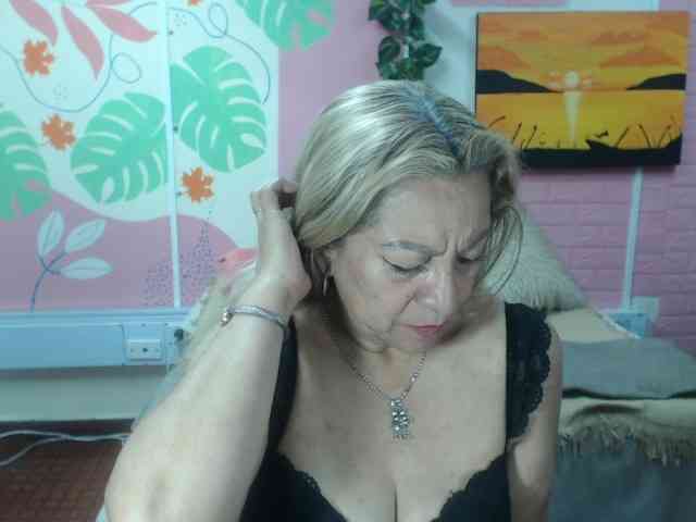 valeria-sexy webcam