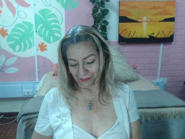 valeria-sexy