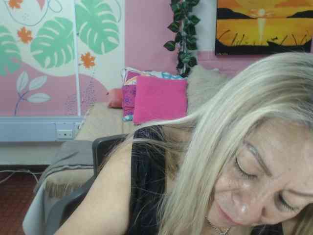 valeria-sexy webcam
