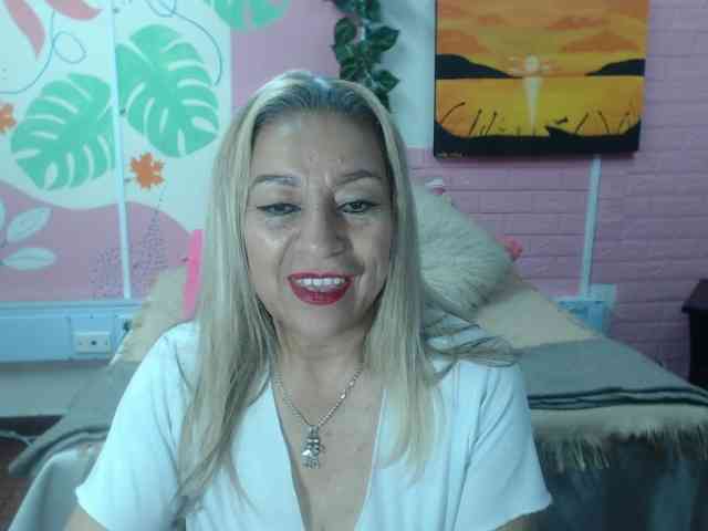 valeria-sexy valeria-sexy