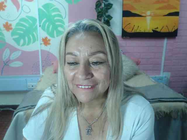 valeria-sexy valeria-sexy