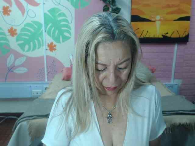 valeria-sexy webcam