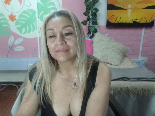 valeria-sexy valeria-sexy