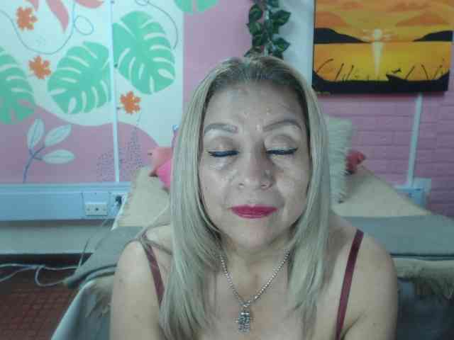 valeria-sexy webcam