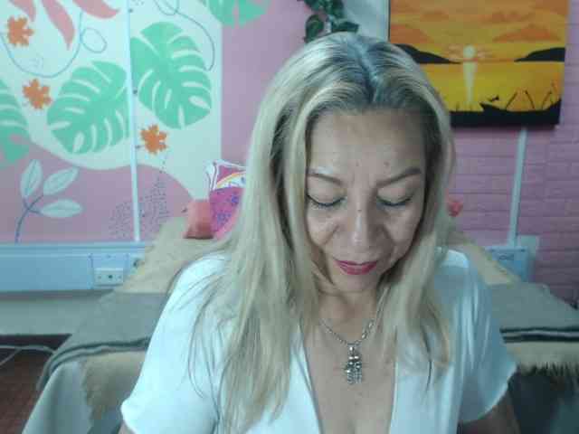valeria-sexy valeria-sexy