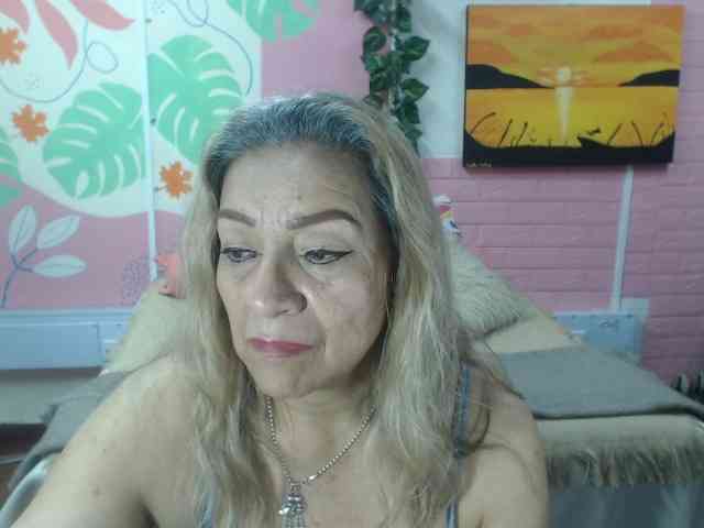 valeria-sexy valeria-sexy