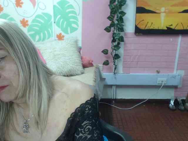 valeria-sexy webcam