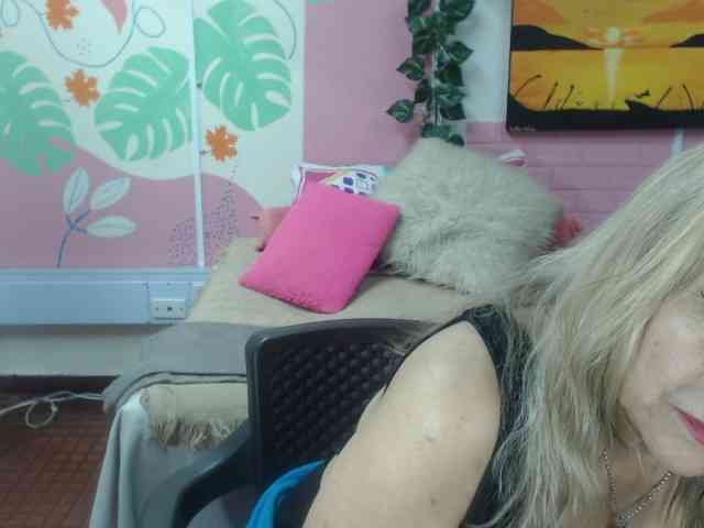 valeria-sexy webcam