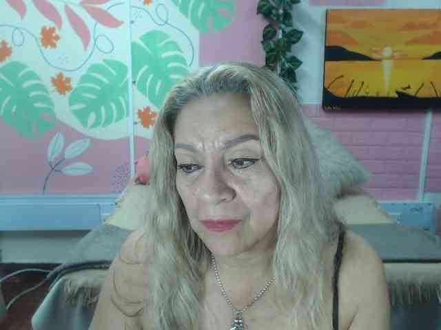 valeria-sexy webcam