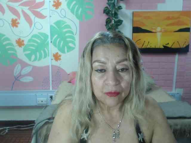 valeria-sexy valeria-sexy