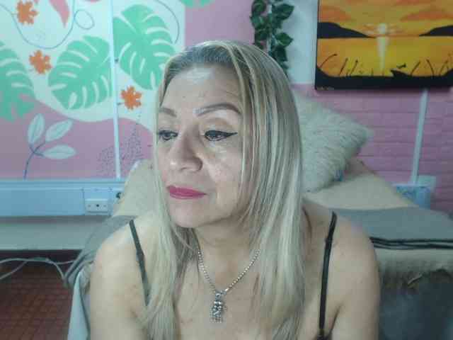valeria-sexy webcam