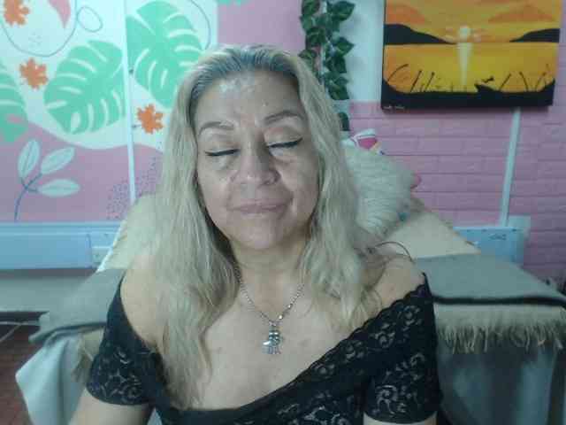valeria-sexy