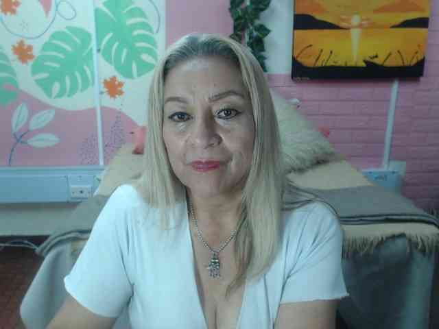 valeria-sexy webcam