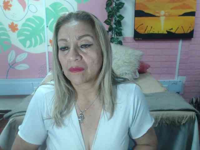 valeria-sexy