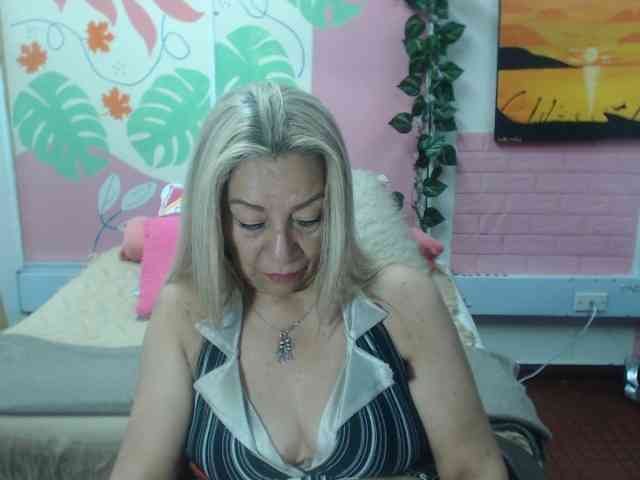 valeria-sexy