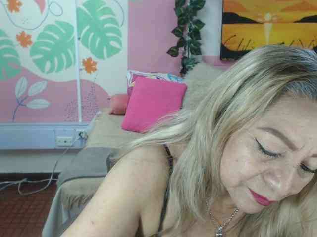 valeria-sexy webcam