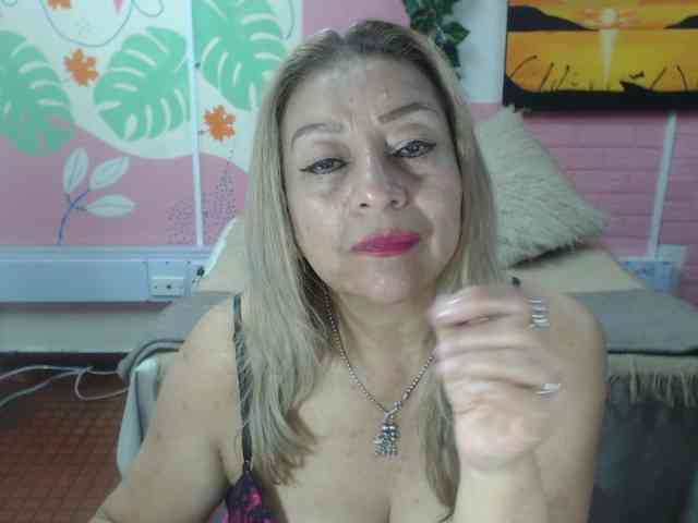 valeria-sexy webcam