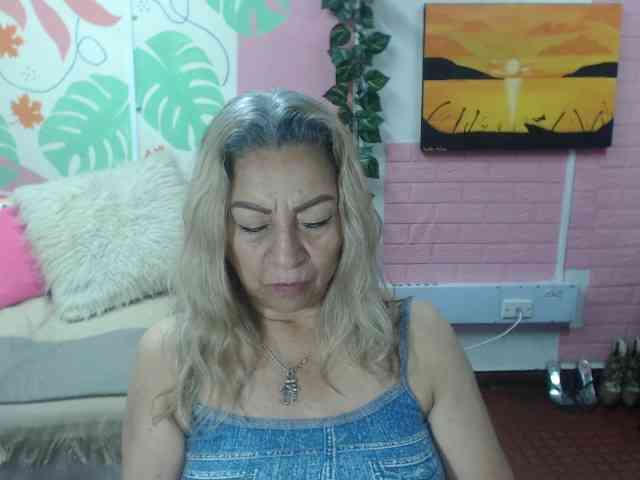 valeria-sexy valeria-sexy