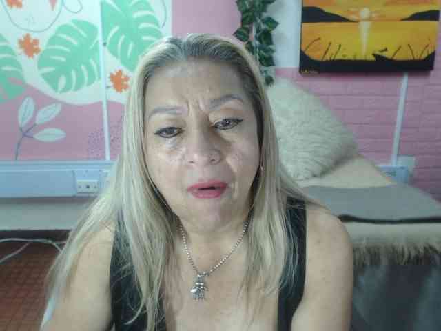 valeria-sexy valeria-sexy