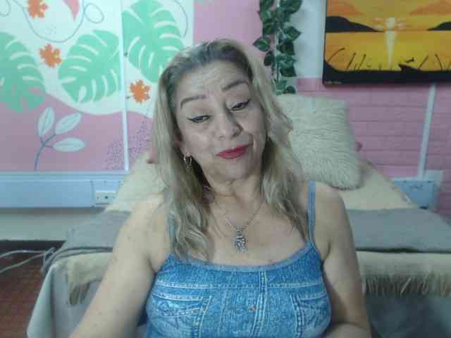 valeria-sexy