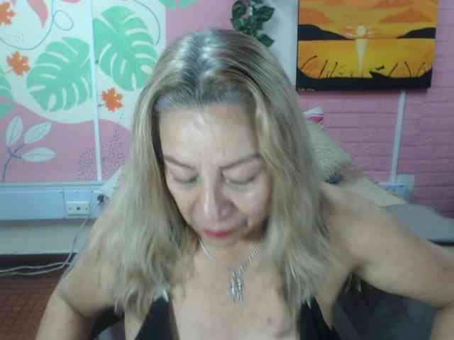 valeria-sexy valeria-sexy