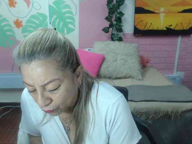 valeria-sexy webcam