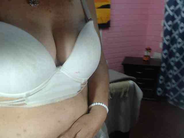 valeria-sexy webcam