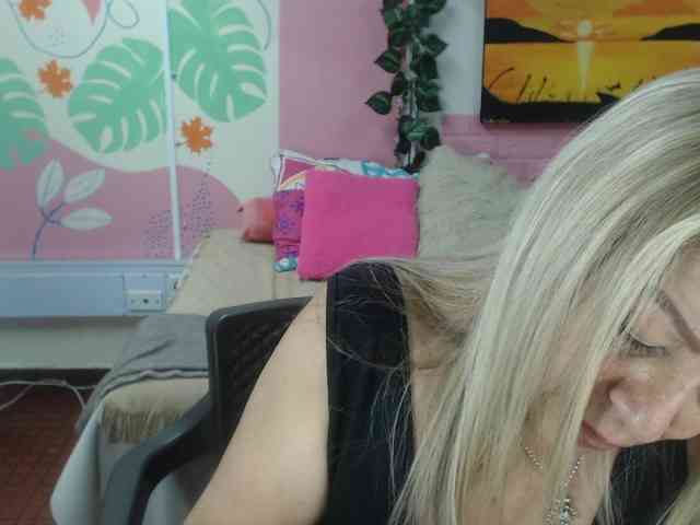 valeria-sexy webcam