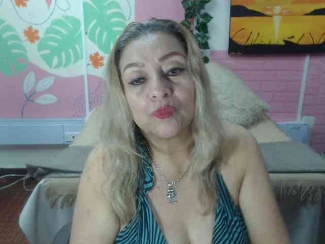 valeria-sexy valeria-sexy