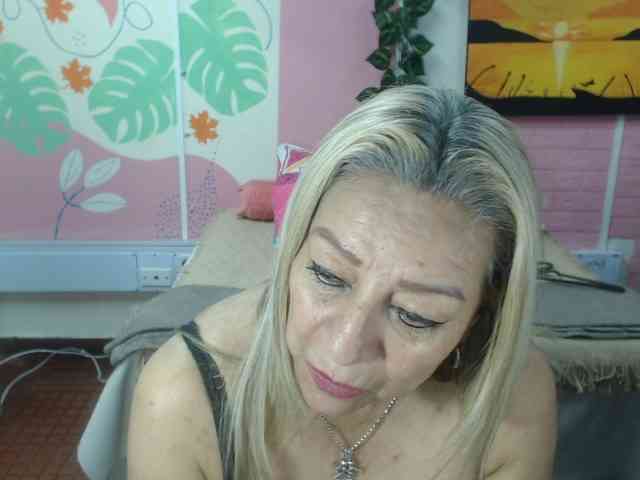 valeria-sexy