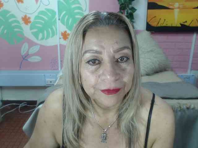valeria-sexy valeria-sexy