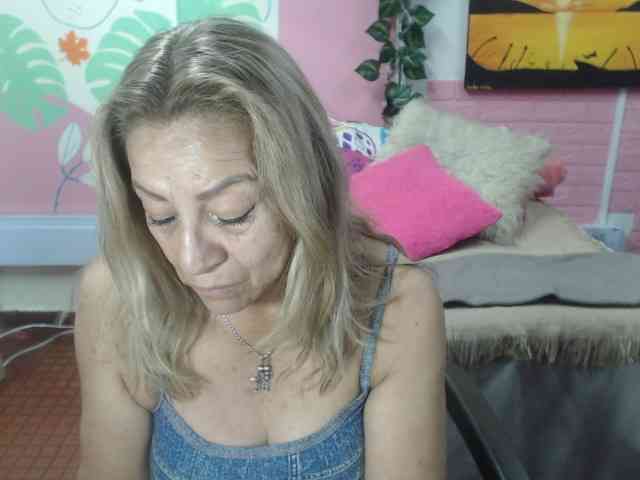 valeria-sexy webcam