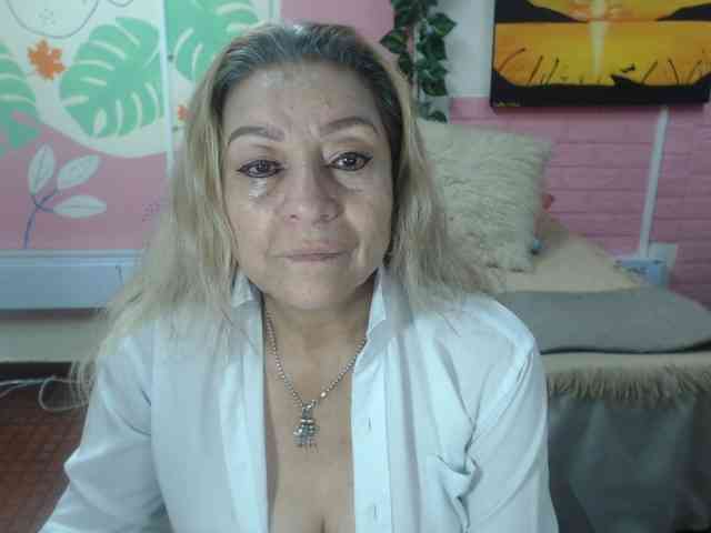 valeria-sexy