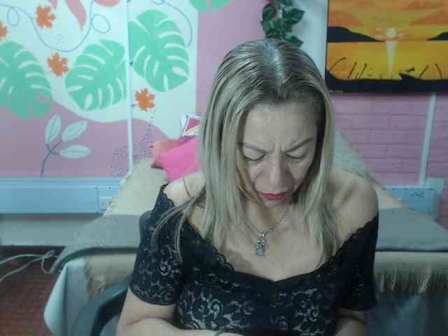 valeria-sexy webcam