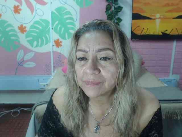 valeria-sexy valeria-sexy