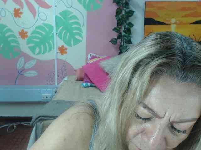 valeria-sexy webcam