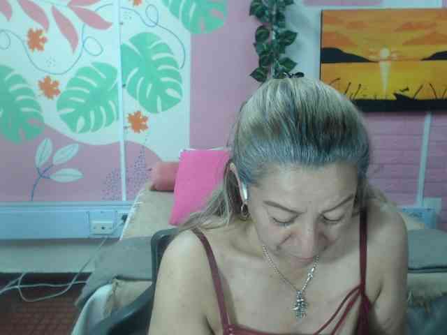 valeria-sexy valeria-sexy