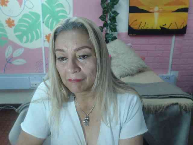 valeria-sexy valeria-sexy